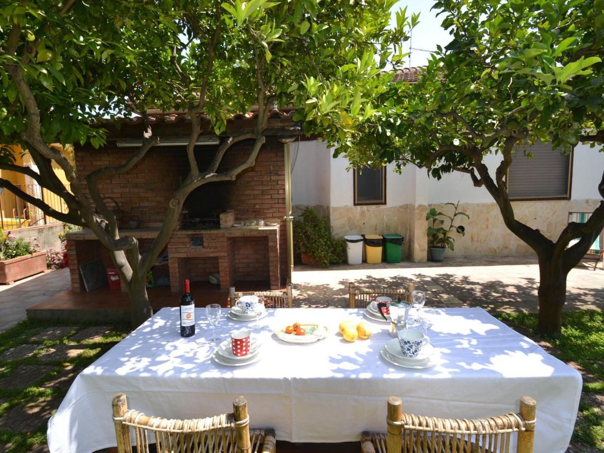 Villa Casa unifamiliar con jard n privado Agnone Bagni Exterior foto
