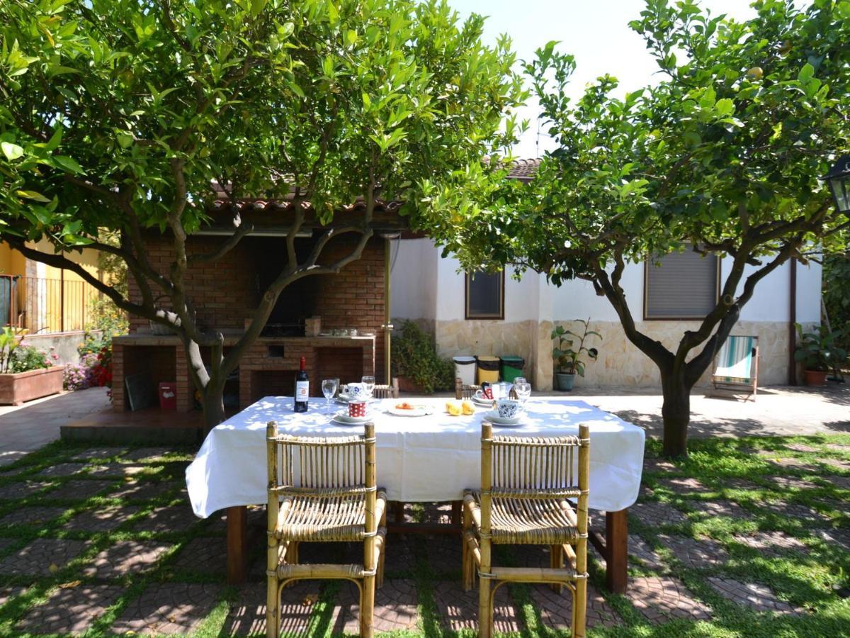 Villa Casa unifamiliar con jard n privado Agnone Bagni Exterior foto